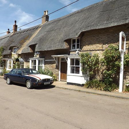 The Vane Arms 호텔 Sudborough 외부 사진